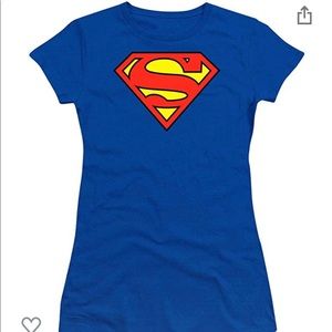 Junior’s Medium Cap Sleeve Fitted Superman Tee